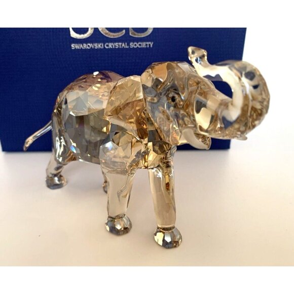 Swarovski Cinta Elephant Crystal Figurine SCS Annual Edition 2013 1137207 Retire - Picture 5 of 12